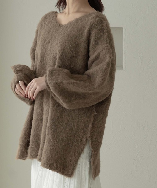 Ambre Neige(アンブルネージュ)の「ルーズシャギーVネックニット/WEB/EC限定商品(ニット/セーター・レディース・ダークブラウン/オレンジ/アイボリー/ライトブルー・FREE)」の16枚目の写真