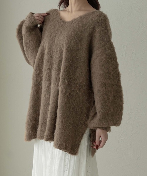 Ambre Neige(アンブルネージュ)の「ルーズシャギーVネックニット/WEB/EC限定商品(ニット/セーター・レディース・ダークブラウン/オレンジ/アイボリー/ライトブルー・FREE)」の17枚目の写真
