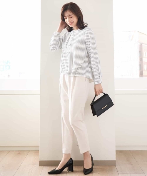 OFUON le MK（オフオンルエムケー）の「[名品シリーズ]ストレッチテーパードパンツ/WEB限定サイズあり/洗える（スラックス・レディース・アイボリー/ネイビー/モカ・42/40/38/36）」の8枚目の写真