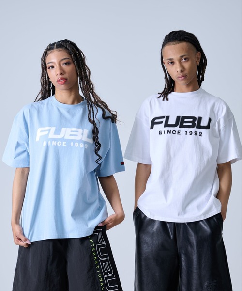 FUBU( フブ)の「FUBU フブ ブランド ロゴ 刺繍 アメカジ クルーネック 半袖 Tシャツ ティーシャツ(Tシャツ/カットソー・メンズ・ホワイト/ブラック/ライトブルー・L/XL/XXL/M)」の4枚目の写真