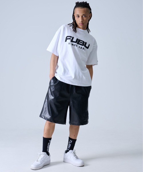 FUBU( フブ)の「FUBU フブ ブランド ロゴ 刺繍 アメカジ クルーネック 半袖 Tシャツ ティーシャツ(Tシャツ/カットソー・メンズ・ホワイト/ブラック/ライトブルー・L/XL/XXL/M)」の9枚目の写真