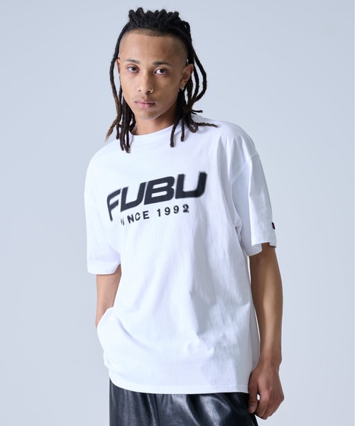 FUBU( フブ)の「FUBU フブ ブランド ロゴ 刺繍 アメカジ クルーネック 半袖 Tシャツ ティーシャツ(Tシャツ/カットソー・メンズ・ホワイト/ブラック/ライトブルー・L/XL/XXL/M)」の6枚目の写真