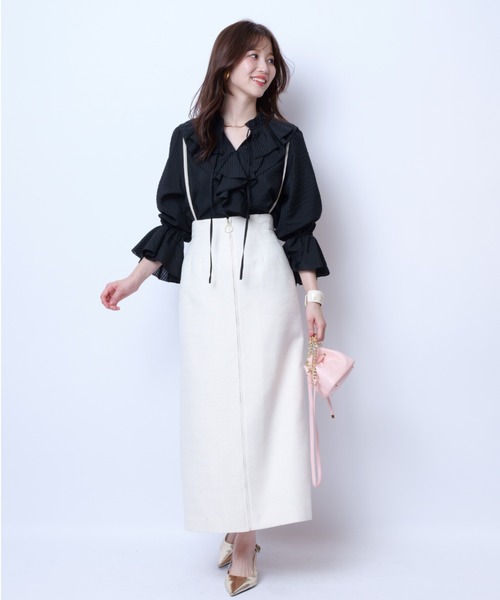 JUSGLITTY（ジャスグリッティー）の「シアーストライプラッフルブラウス（シャツ/ブラウス・レディース・ブラック/ホワイト・2/1）」の17枚目の写真