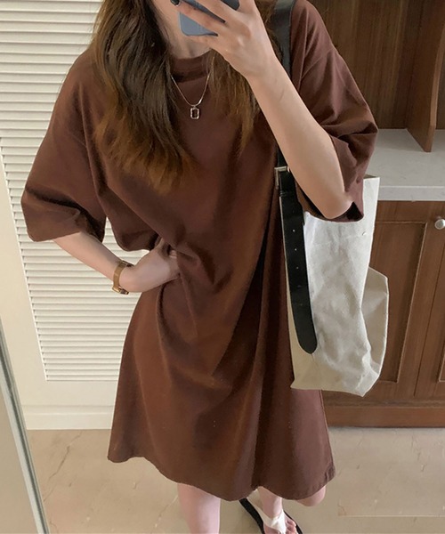Asterellivi（アステレリビ）の「ゆったりTシャツワンピース（ワンピース・レディース・ブラウン/ホワイト/ブラック/キャメル・FREE）」の13枚目の写真