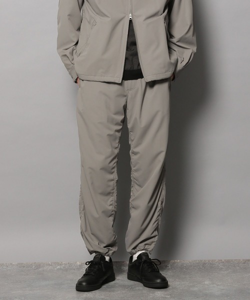 BAYFLOW（ベイフロー）の「【BUDDIES Dept.】ナイロントラウザー[ストレッチ・イージーケア・マシンウォッシャブル]（その他パンツ・メンズ・ブラック/グレー・MEDIUM/LARGE）」の5枚目の写真
