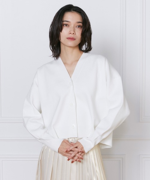 INED（イネド）の「TCストレッチ スムースカーディガン（カーディガン/ボレロ・レディース・ベージュ/オフホワイト/ブルー・9号）」の2枚目の写真