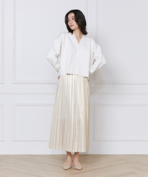 INED（イネド）の「TCストレッチ スムースカーディガン（カーディガン/ボレロ・レディース・ベージュ/オフホワイト/ブルー・9号）」の5枚目の写真