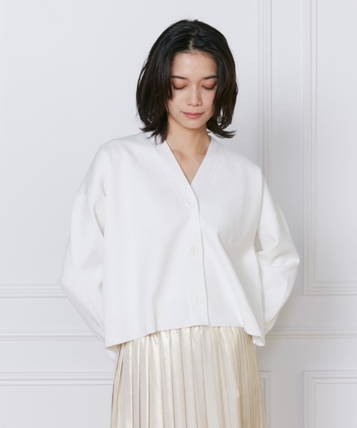 INED（イネド）の「TCストレッチ スムースカーディガン（カーディガン/ボレロ・レディース・ベージュ/オフホワイト/ブルー・9号）」の11枚目の写真