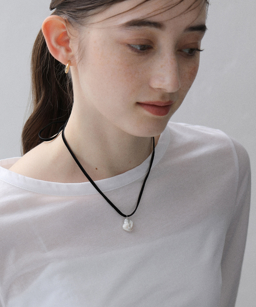 La TOTALITE（ラトータリテ）の「【ル ボンボン/LES BONBON】liberty pearl necklace（ネックレス・レディース・ブラック/チャコールグレー・FREE）」の9枚目の写真