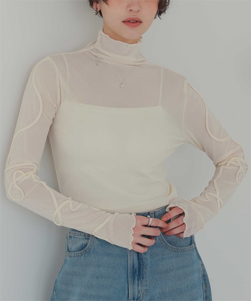 titivate(ティティベイト)の「袖コード刺繍ハイネックプルオーバー(Tシャツ/カットソー・レディース・チャコール/ブルー/アイボリー・M)」の11枚目の写真
