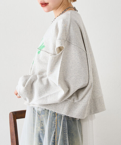 w closet（ダブルクローゼット）の「肩スリットロゴスウェット（Tシャツ/カットソー・レディース・ピンク/チャコールグレー/アイボリー・FREE）」の6枚目の写真