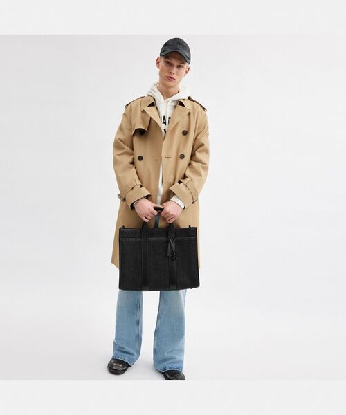 COACH コーチ　トートバッグ　デニム　チャーム　大容量　ブラウン COACH コーチ トートバッグ デニム チャーム 大容量 ブラウン