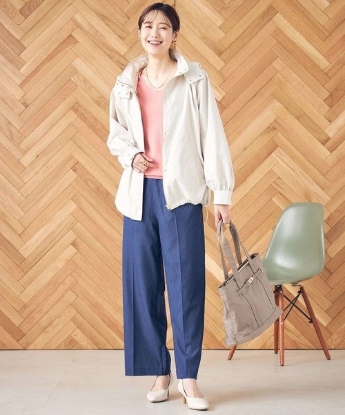 a.v.v（アーヴェヴェ）の「【2WAY/微撥水】フード付きスタンドカラージャケット（ブルゾン・レディース・アイボリー/ネイビー・42/40/38/34/36）」の17枚目の写真