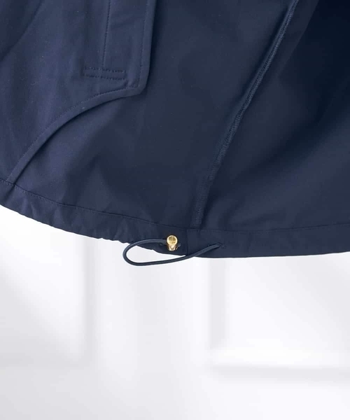 a.v.v（アーヴェヴェ）の「【2WAY/微撥水】フード付きスタンドカラージャケット（ブルゾン・レディース・アイボリー/ネイビー・42/40/38/34/36）」の5枚目の写真