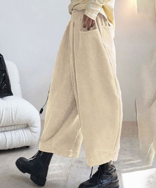 SallyLunn(サリーラン)の「ワイドコクーンパンツ(その他パンツ・レディース・ブラック/アイボリー/ブルー・MEDIUM/LARGE)」の1枚目の写真