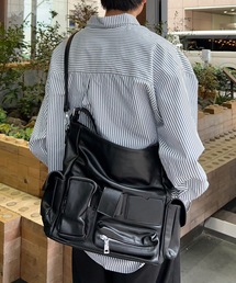 B.R.U | フェイクレザーアウトポケットアクセントショルダーバッグ(ショルダーバッグ)