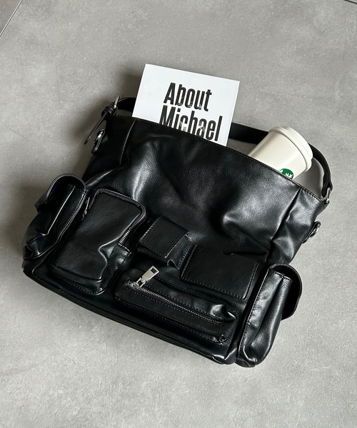 B.R.U（ブル）の「フェイクレザーアウトポケットアクセントショルダーバッグ（ショルダーバッグ・メンズ・ブラック系その他/ブラック・FREE）」の6枚目の写真