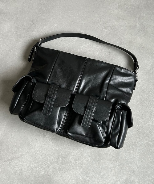 B.R.U（ブル）の「フェイクレザーアウトポケットアクセントショルダーバッグ（ショルダーバッグ・メンズ・ブラック系その他/ブラック・FREE）」の15枚目の写真