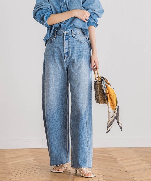 Droite lautreamont(ドロワットロートレアモン)の「カーブデニムパンツ≪洗濯機で洗える≫(デニムパンツ・レディース・ブルー・M)」の2枚目の写真