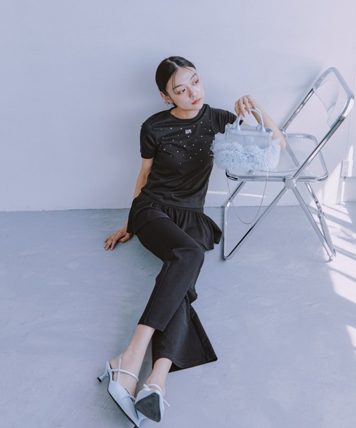 FURFUR(ファーファー)の「【WEB限定】ビジュー付きロゴ刺繍Tシャツ(Tシャツ/カットソー・レディース・ホワイト/ブラック/ピンク・FREE)」の4枚目の写真