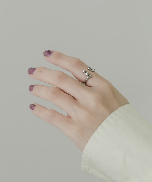 SMELLY(スメリー)の「ステンレスニュアンスラインリング(リング・レディース・シルバー・-)」の1枚目の写真