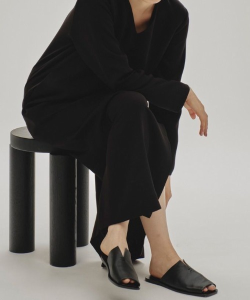 TODAYFUL（トゥデイフル）の「TODAYFUL Leather Slit Sandals 12511003（サンダル・レディース・オフホワイト/ブラック・36/38/37）」の15枚目の写真