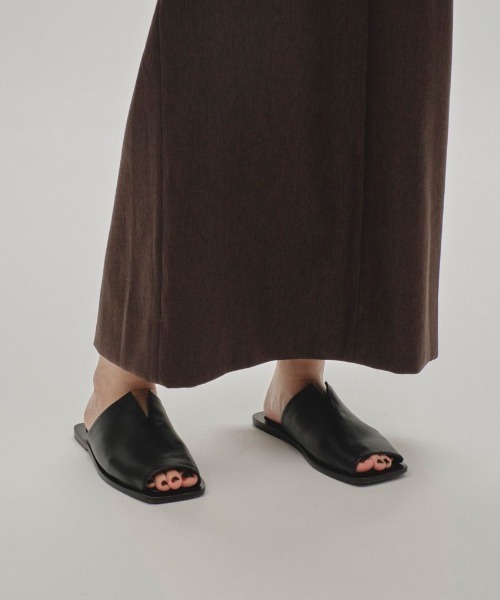 TODAYFUL（トゥデイフル）の「TODAYFUL Leather Slit Sandals 12511003