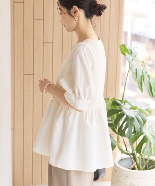 AMERICAN HOLIC（アメリカンホリック）の「異素材切替ペプラムプルオーバー（Tシャツ/カットソー・レディース・アイボリー/ライトベージュ/ブラック・L/M）」の16枚目の写真