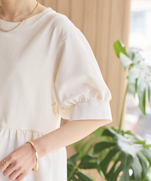 AMERICAN HOLIC（アメリカンホリック）の「異素材切替ペプラムプルオーバー（Tシャツ/カットソー・レディース・アイボリー/ライトベージュ/ブラック・L/M）」の18枚目の写真