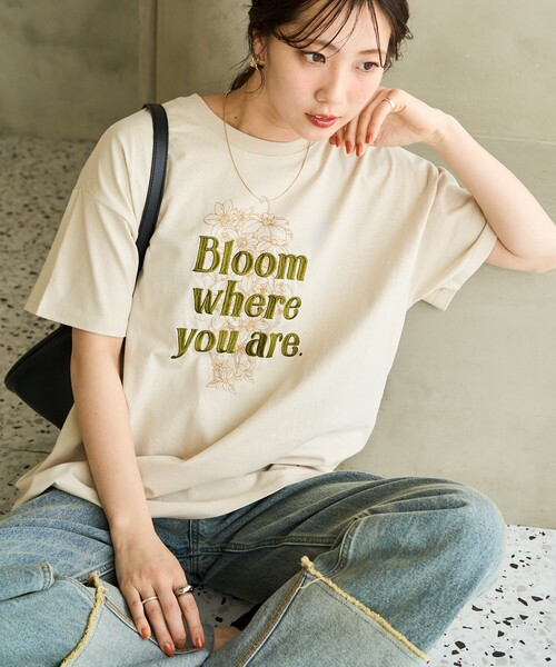 セール】限定展開 フラワープリント×bloom 刺繍 半袖 Tシャツ（Tシャツ