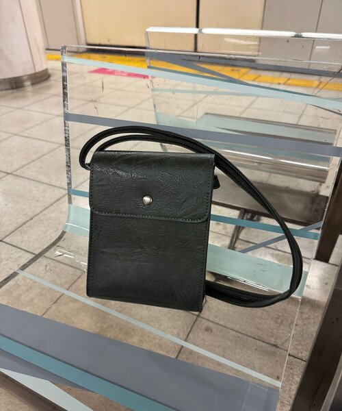 CIAOPANIC（チャオパニック）の「スクエアーショルダーバック（ショルダーバッグ・レディース・ブラウン/ブラック/カーキ・FREE）」の3枚目の写真
