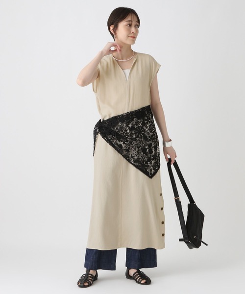Elura(エルーラ)の「シャリサラサイドスリットワンピース〈低身長サイズあり〉/450251(ワンピース・レディース・ブラック/ベージュ/ダークブラウン・FREE/FREE(S))」の18枚目の写真