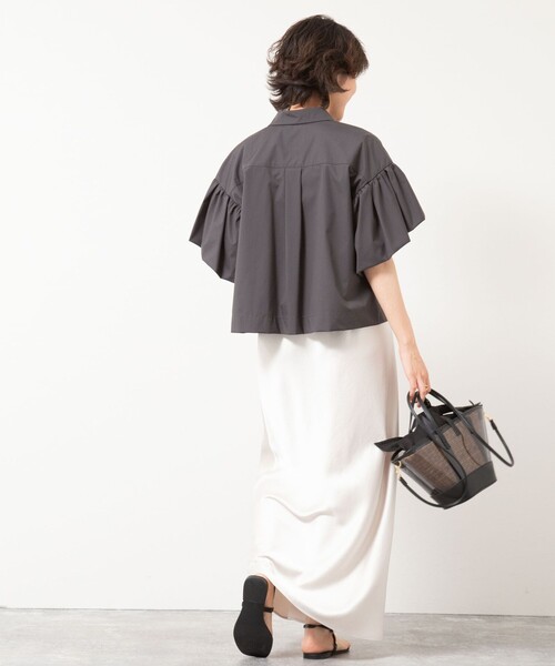 NOLLEY’S（ノーリーズ）の「ラッフルスリーブブラウス（シャツ/ブラウス・レディース・チャコールグレー/ベビーピンク/サックスブルー/ホワイト・38）」の9枚目の写真