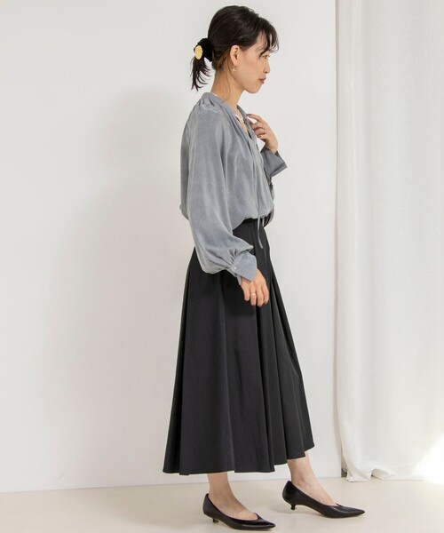 NOLLEY’S Sophi（ノーリーズソフィ）の「【追加】ウォッシャブルタフタタックフレアスカート（スカート・レディース・ブラック/ベージュ・38/36/34）」の4枚目の写真