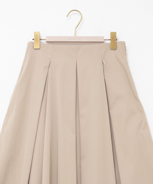 NOLLEY’S Sophi（ノーリーズソフィ）の「【追加】ウォッシャブルタフタタックフレアスカート（スカート・レディース・ブラック/ベージュ・38/36/34）」の19枚目の写真