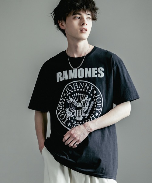 【希少】RAMONES 黒 Tシャツ Lサイズ レア】ramones ラモーンズ Tシャツ wanted 黒 M - メルカリ