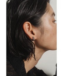mini hoop earring