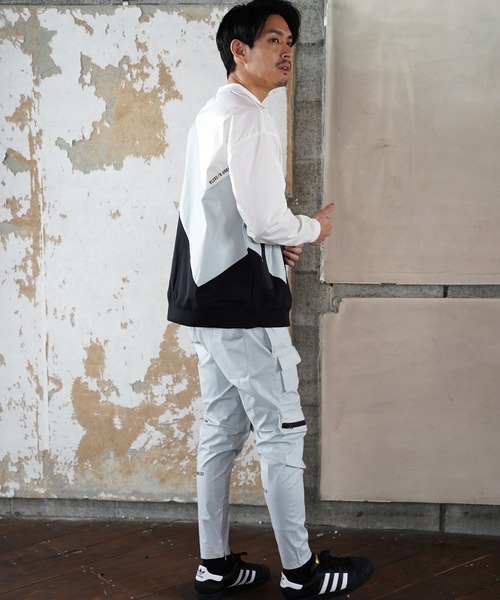 LUXE/R GOLF（ラグジュ ゴルフ）の「(RM)【LUXE/R GOLF】ストレッチ クロス 切り替え 配色 モックネック プルオーバー シャツ（スウェット・メンズ・ベージュ系/ブラック系/ホワイト系・L/XL/M）」の7枚目の写真