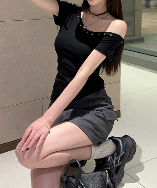 MEMECLE(メメクル)の「【 MEMECLE / メメクル 】ワンショルダー スタッズ 半袖カットソー(Tシャツ/カットソー・レディース・グレー/ブラック・S/M)」の16枚目の写真