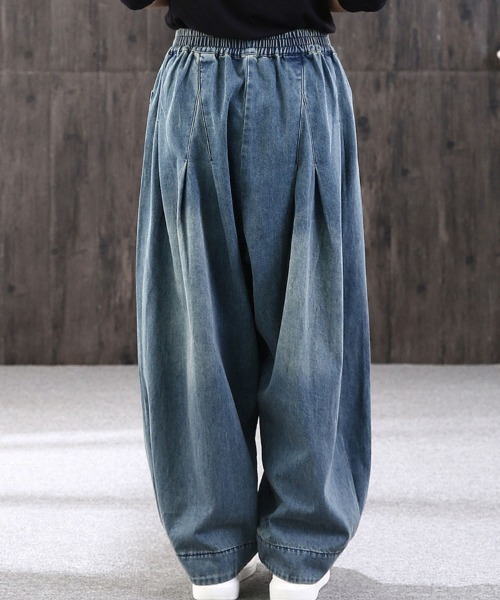 SallyLunn(サリーラン)の「ワイドデニムサルエルパンツ(その他パンツ・レディース・ブルー・MEDIUM/LARGE)」の2枚目の写真