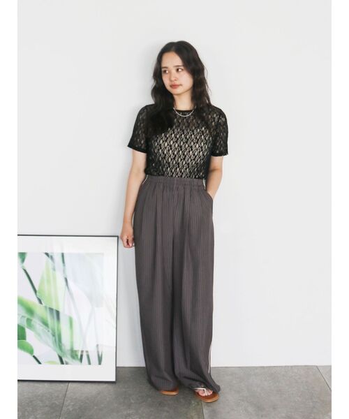 Ungrid（アングリッド）の「バックオープンレースTee（Tシャツ/カットソー・レディース・ブラック/オフホワイト・FREE）」の8枚目の写真