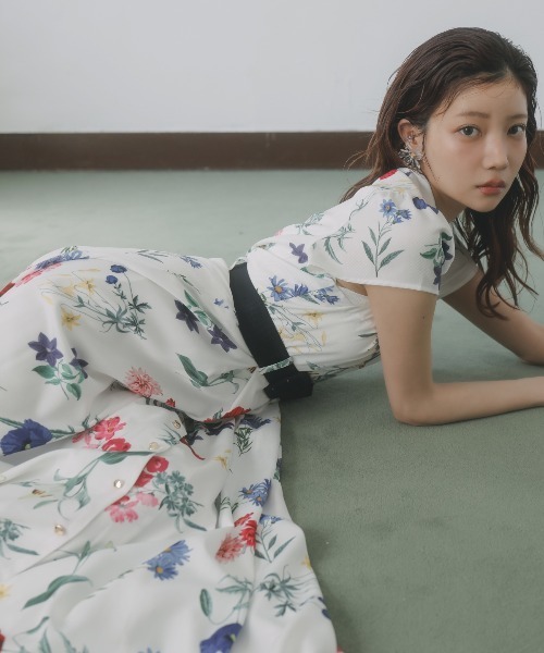 AND COUTURE（アンドクチュール）の「ボタニカルガーデンシャツ