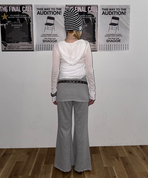 SHAGGIE（シャギー）の「フード付きヘンリーネックトップス（Tシャツ/カットソー・レディース・ブラック/ブラック系その他/グレー系その他/ホワイト/チャコールグレー・FREE）」の12枚目の写真