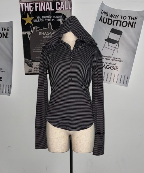 SHAGGIE（シャギー）の「フード付きヘンリーネックトップス（Tシャツ/カットソー・レディース・ブラック/ブラック系その他/グレー系その他/ホワイト/チャコールグレー・FREE）」の15枚目の写真