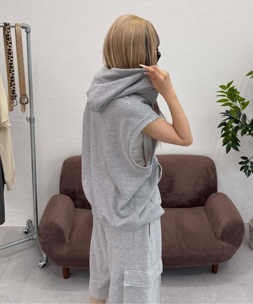sedacle(セダクル)の「裏毛アップリケベストパーカー(パーカー・レディース・チャコールグレー/グレー・LARGE/MEDIUM/SMALL)」の7枚目の写真