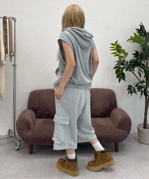 sedacle(セダクル)の「裏毛アップリケベストパーカー(パーカー・レディース・チャコールグレー/グレー・LARGE/MEDIUM/SMALL)」の11枚目の写真