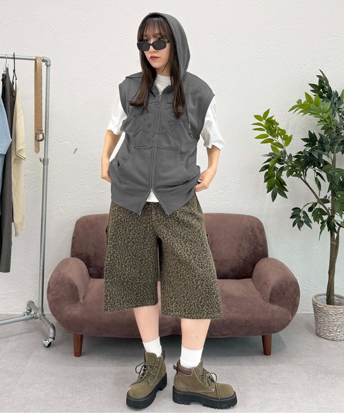 sedacle(セダクル)の「裏毛アップリケベストパーカー(パーカー・レディース・チャコールグレー/グレー・LARGE/MEDIUM/SMALL)」の19枚目の写真