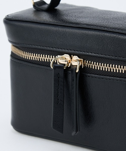 Hoaw.】バニティショルダー（ショルダーバッグ）｜Whim Gazette