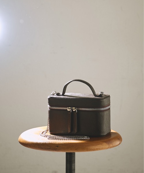 【タグ付き】Whim Gazette 【Hoaw.】バニティショルダー　ブラック Hoaw.】バニティショルダー（ショルダーバッグ）｜Whim Gazette