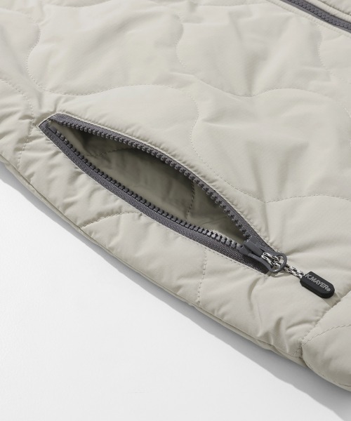 KRIFF MAYER（クリフメイヤー）の「キルティングフードJK（その他アウター・メンズ・グレー/オリーブ/ブラック・X-LARGE/LARGE/MEDIUM）」の20枚目の写真